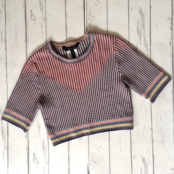BCBG MAXAZRIA Kayla Crop Knit Top SMALL - Picture 3 of 11